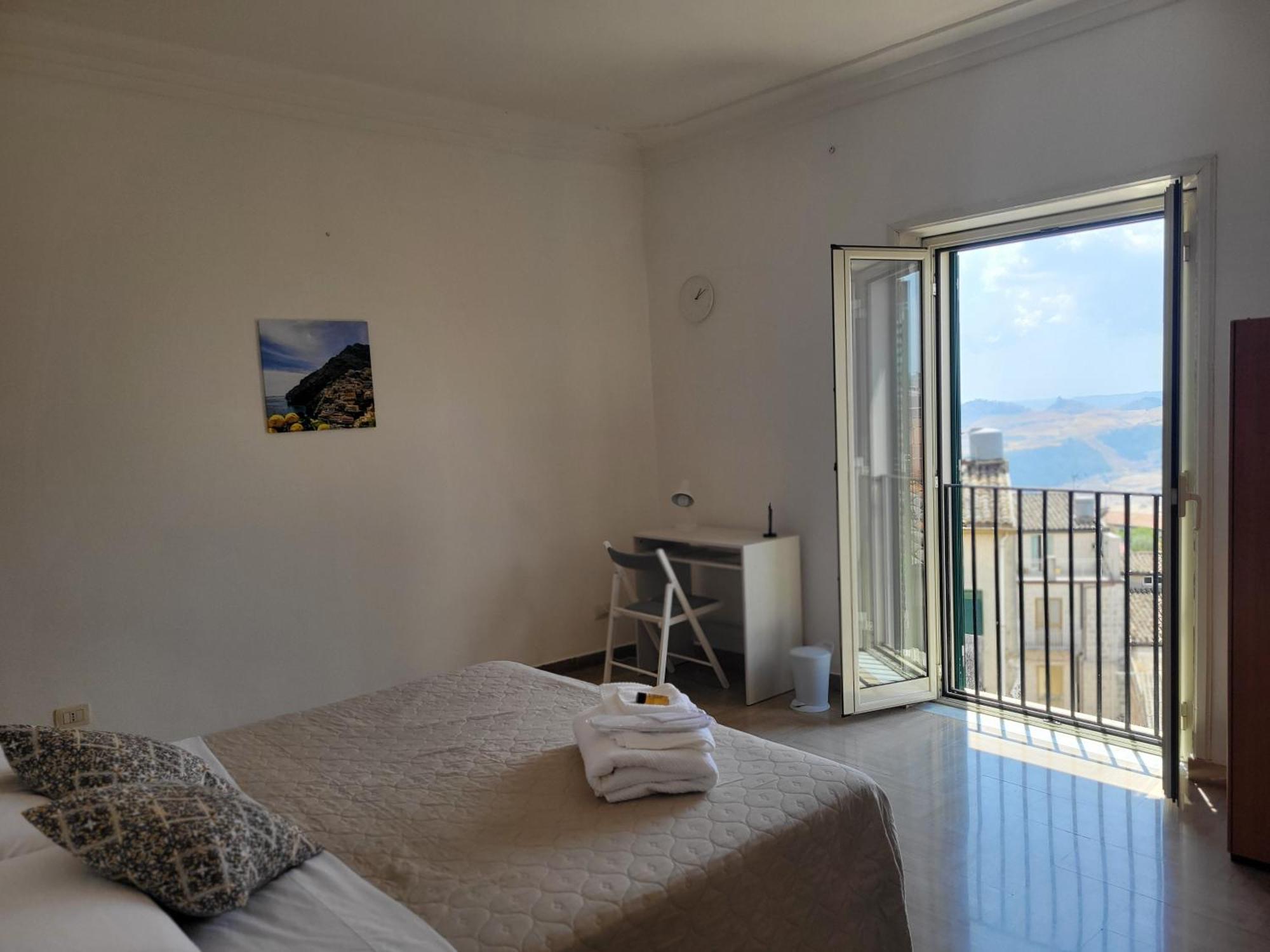 Apartamento Mussomeli'S Beautiful House Exterior foto