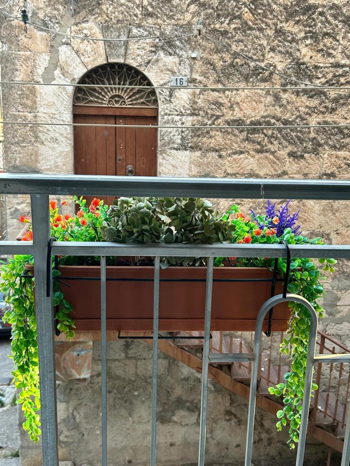 Apartamento Mussomeli'S Beautiful House Exterior foto